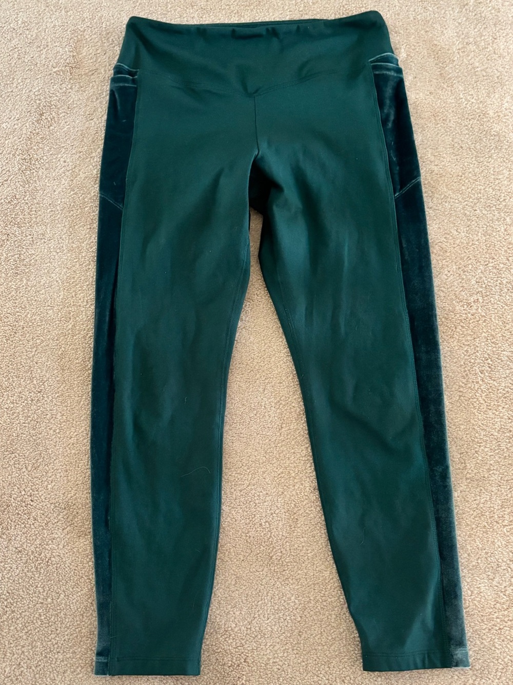 PINK Victoria's Secret Cozy Leggings in Dark Green With Velvet Pockets and Side